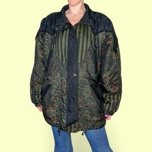 Vintage 80’s Winlit Black & Green Floral Embroidered Windbreaker Ski Jacket